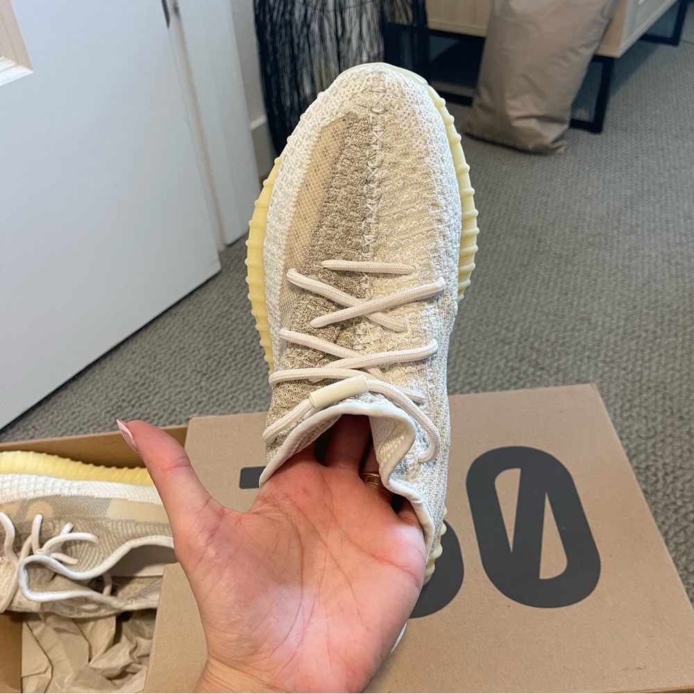 YEEZY BOOST 350 V2 - Abez - Picture 4 of 15